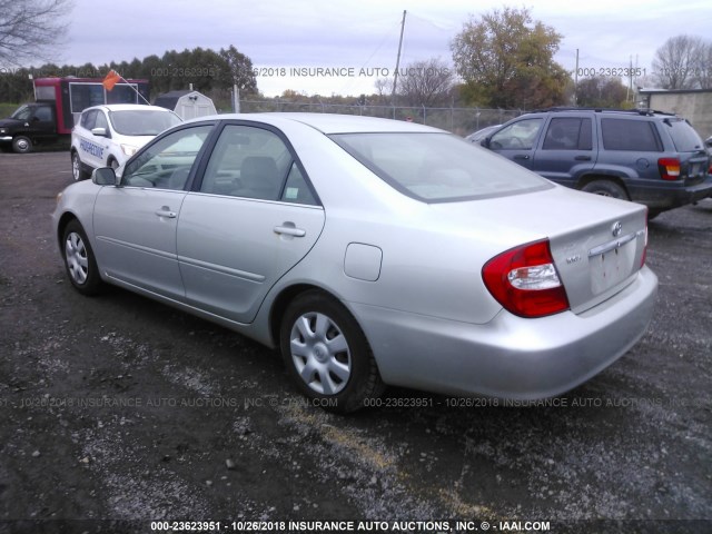 4T1BE32K23U727207 - 2003 TOYOTA CAMRY LE/XLE/SE SILVER photo 3