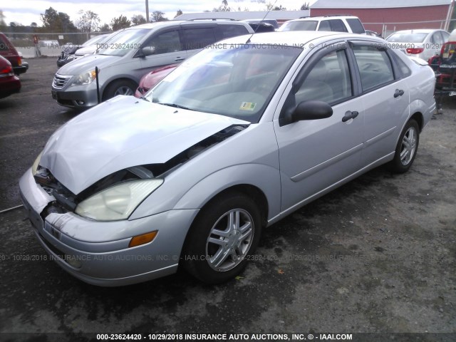 1FAFP34341W302116 - 2001 FORD FOCUS SE/SE SPORT SILVER photo 2