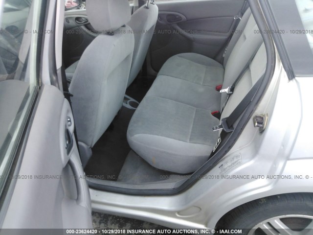 1FAFP34341W302116 - 2001 FORD FOCUS SE/SE SPORT SILVER photo 8