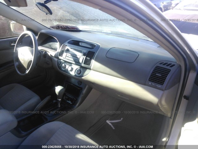 4T1BE32K85U071646 - 2005 TOYOTA CAMRY LE/XLE/SE GOLD photo 5