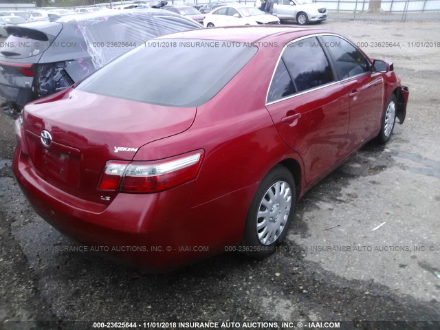 4T1BE46K27U091944 - 2007 TOYOTA CAMRY NEW GENERAT CE/LE/XLE/SE RED photo 4