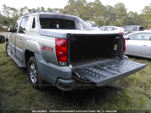 3GNEC13T12G173346 - 2002 CHEVROLET AVALANCHE C1500 GRAY photo 3