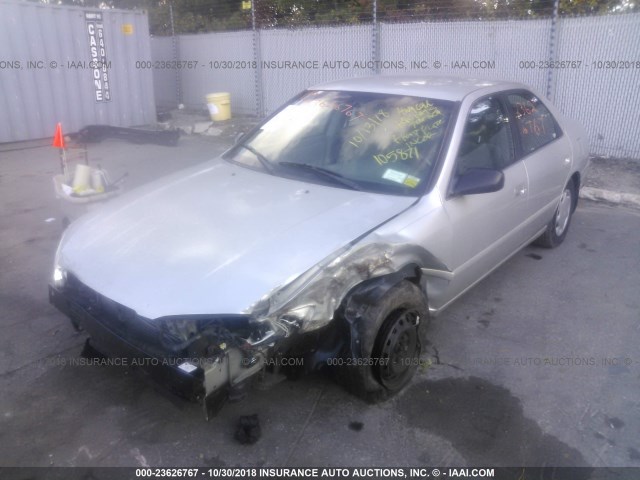 4T1BG22KXYU658455 - 2000 TOYOTA CAMRY CE/LE/XLE 灰色 照片 2