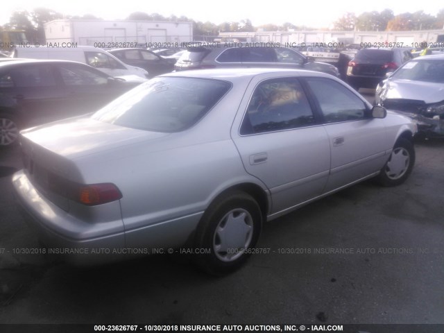 4T1BG22KXYU658455 - 2000 TOYOTA CAMRY CE/LE/XLE 灰色 照片 4