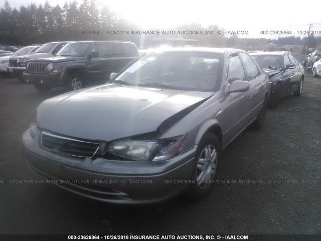 4T1BG22K21U027558 - 2001 TOYOTA CAMRY CE/LE/XLE 棕色 照片 2
