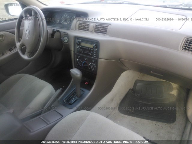 4T1BG22K21U027558 - 2001 TOYOTA CAMRY CE/LE/XLE 棕色 照片 5