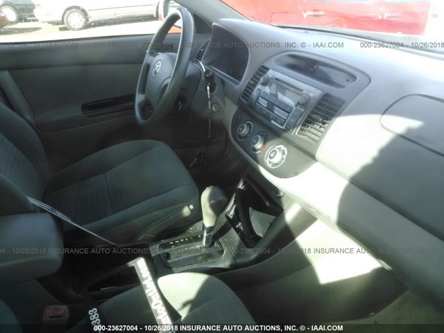 4T1BE32K45U510003 - 2005 TOYOTA CAMRY LE/XLE/SE GRAY photo 5