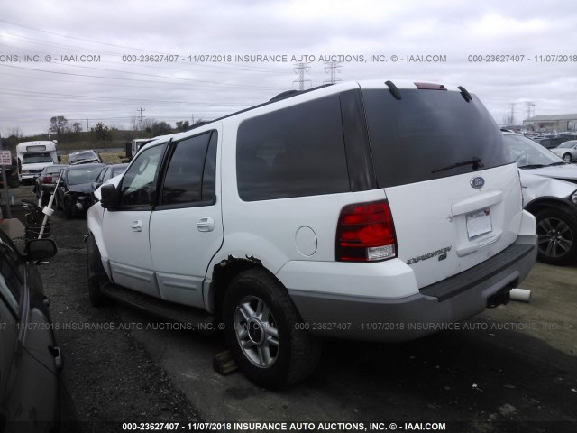 1FMPU16LX3LB05654 - 2003 FORD EXPEDITION XLT WHITE photo 3
