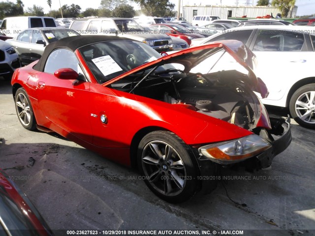4USBT53574LT25330 - 2004 BMW Z4 3.0 RED photo 1