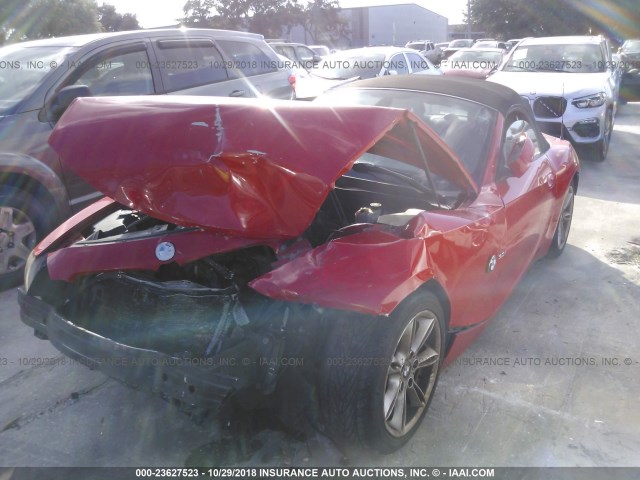 4USBT53574LT25330 - 2004 BMW Z4 3.0 RED photo 6