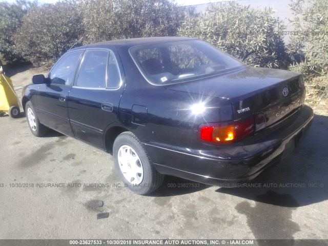 JT2BG12K8T0384776 - 1996 TOYOTA CAMRY DX/LE/XLE BLACK photo 3