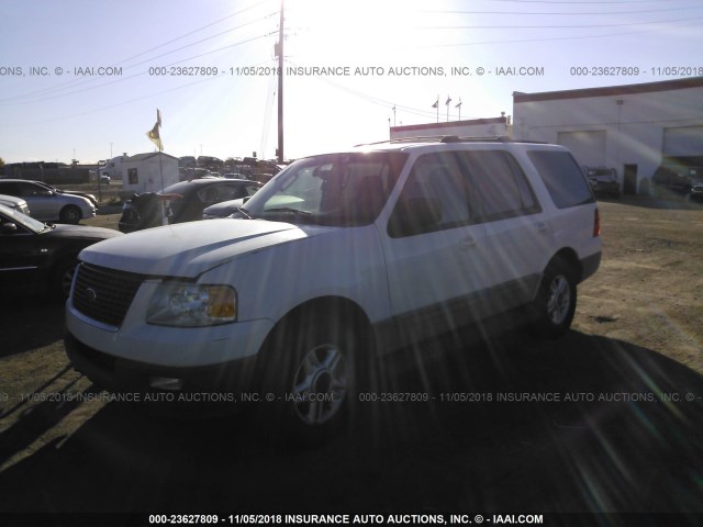 1FMPU16L33LB58843 - 2003 FORD EXPEDITION XLT WHITE photo 2