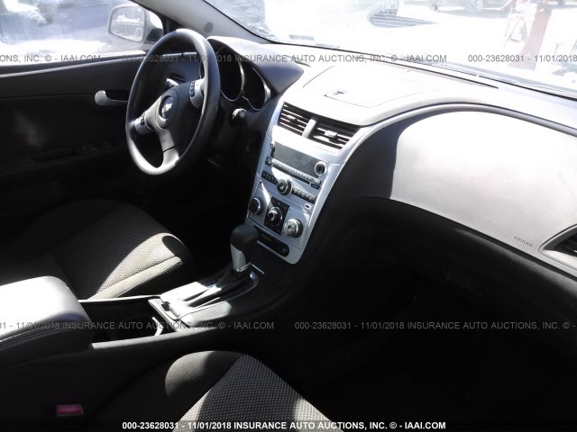 1G1ZC5EU6CF138224 - 2012 CHEVROLET MALIBU 1LT 白色 照片 5