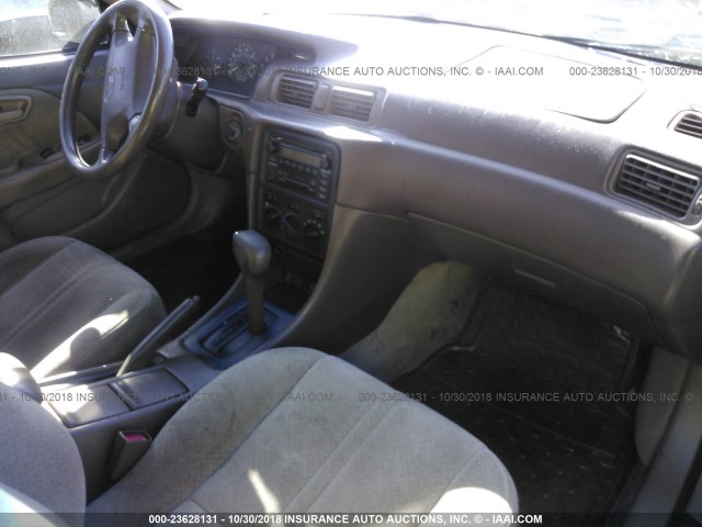 4T1BG22K4YU972151 - 2000 TOYOTA CAMRY CE/LE/XLE 米色 照片 5