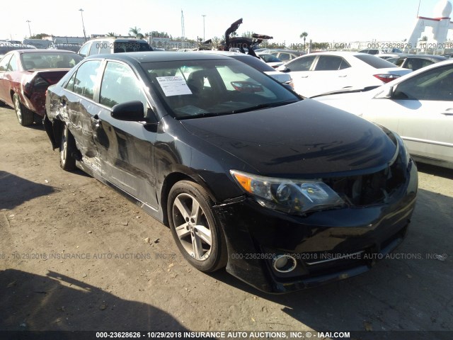 4T1BF1FKXEU387125 - 2014 TOYOTA CAMRY L/SE/LE/XLE Qara foto 1