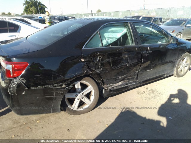 4T1BF1FKXEU387125 - 2014 TOYOTA CAMRY L/SE/LE/XLE Qara foto 6