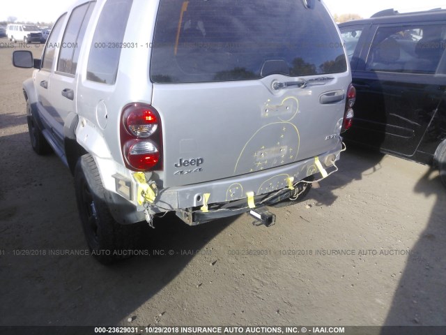 1J8GL48K66W142774 - 2006 JEEP LIBERTY SPORT SILVER photo 6