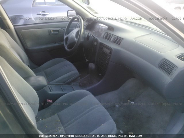 4T1BG22K4YU644096 - 2000 TOYOTA CAMRY CE/LE/XLE 黑色 照片 5
