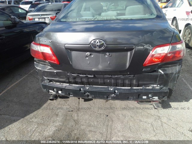 4T1BK46K47U026876 - 2007 TOYOTA CAMRY NEW GENERAT LE/XLE/SE GRAY photo 6