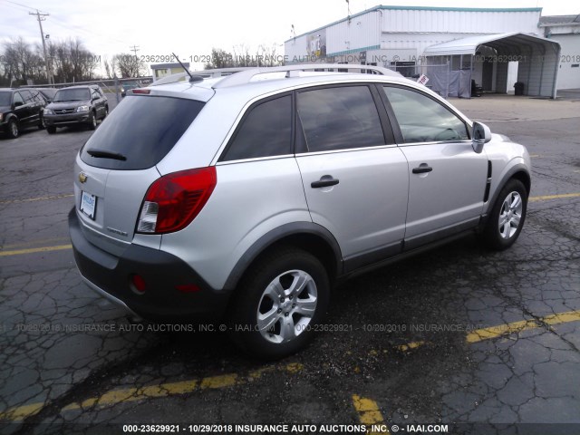 3GNAL2EK7DS637457 - 2013 CHEVROLET CAPTIVA LS SILVER photo 4