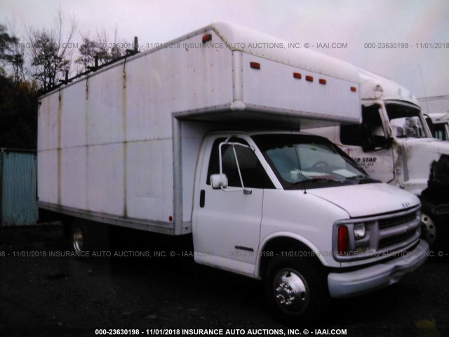 1GBJG31F5Y1122108 - 2000 CHEVROLET EXPRESS G3500  WHITE photo 1