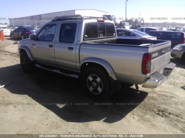 1N6ED27T8YC386700 - 2000 NISSAN FRONTIER CREW CAB XE/CREW CAB SE SILVER photo 3