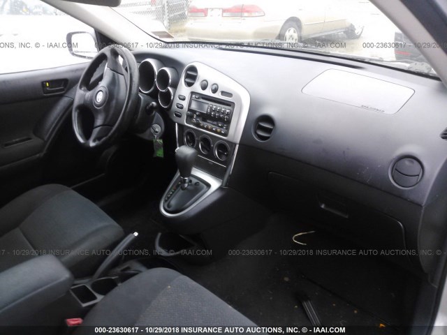 2T1KR32E53C088238 - 2003 TOYOTA COROLLA MATRIX XR SILVER photo 5