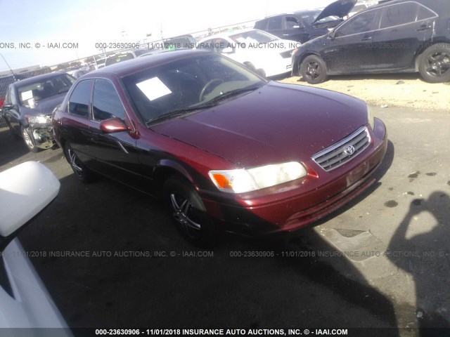 JT2BG22K6Y0461061 - 2000 TOYOTA CAMRY CE/LE/XLE წითელი ფოტო 1