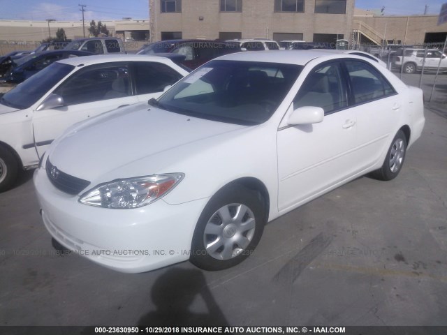 4T1BE32K54U285363 - 2004 TOYOTA CAMRY LE/XLE/SE WHITE photo 2