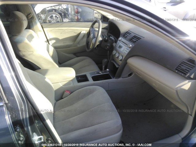 4T1BK46K27U505345 - 2007 TOYOTA CAMRY NEW GENERAT LE/XLE/SE GRAY photo 5