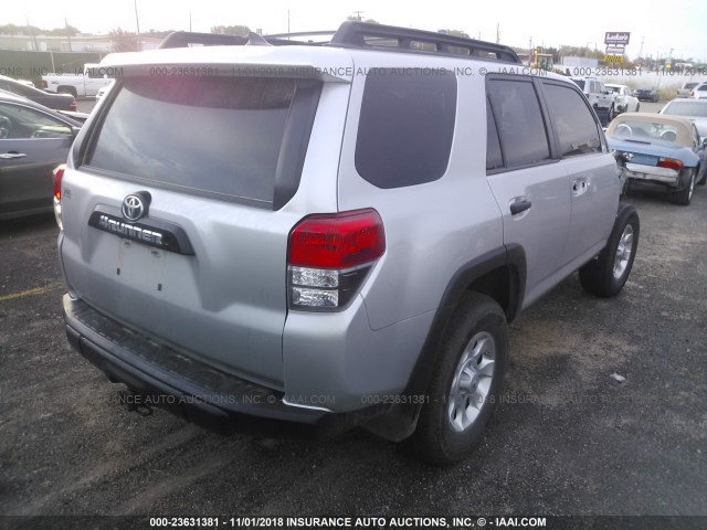 JTEBU5JR7D5144950 - 2013 TOYOTA 4RUNNER SR5/LIMITED/TRAIL SILVER photo 4