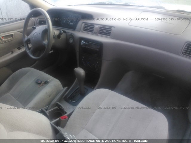 JT2BF22K8Y0255310 - 2000 TOYOTA CAMRY CE/LE/XLE 白色 照片 5