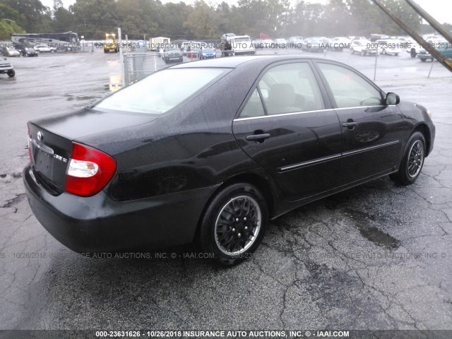 4T1BE32K82U112692 - 2002 TOYOTA CAMRY LE/XLE/SE BLACK photo 4