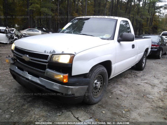 1GCEC14X17Z171551 - 2007 CHEVROLET SILVERADO C1500 CLASSIC WHITE photo 2