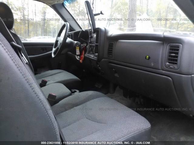 1GCEC14X17Z171551 - 2007 CHEVROLET SILVERADO C1500 CLASSIC WHITE photo 5