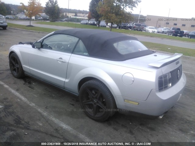 1ZVFT84N065222259 - 2006 FORD MUSTANG SILVER photo 3