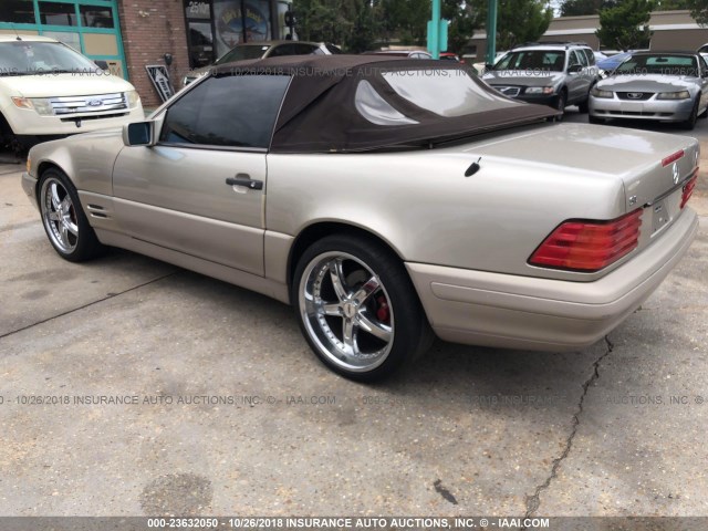 WDBFA63F7TF127760 - 1996 MERCEDES-BENZ SL 320 GOLD photo 3