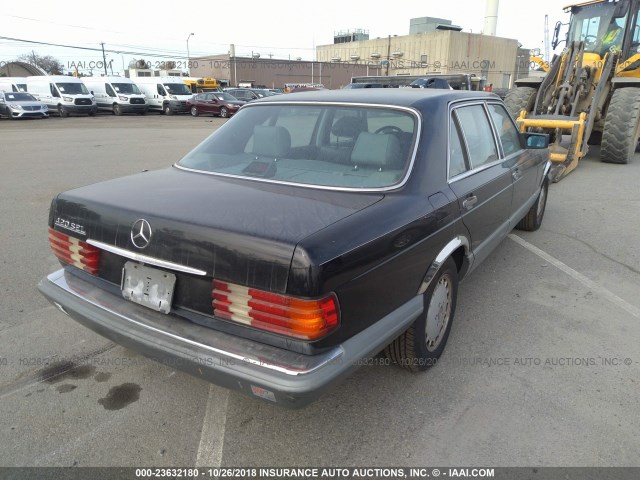 WDBCA35D6JA414420 - 1988 MERCEDES-BENZ 420 SEL BLACK photo 4