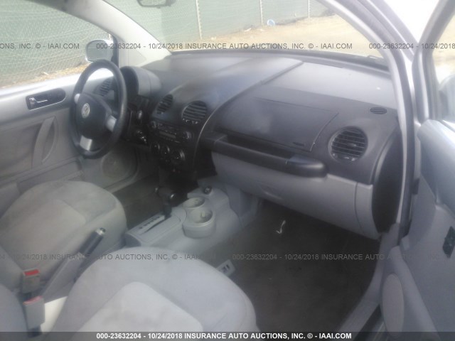 3VWBK21C03M432724 - 2003 VOLKSWAGEN NEW BEETLE GL 银色 照片 5