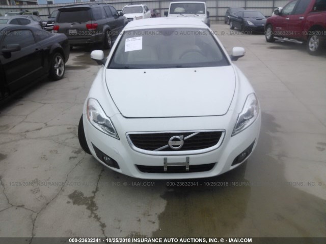 YV1672MC4BJ108568 - 2011 VOLVO C70 T5 WHITE photo 6