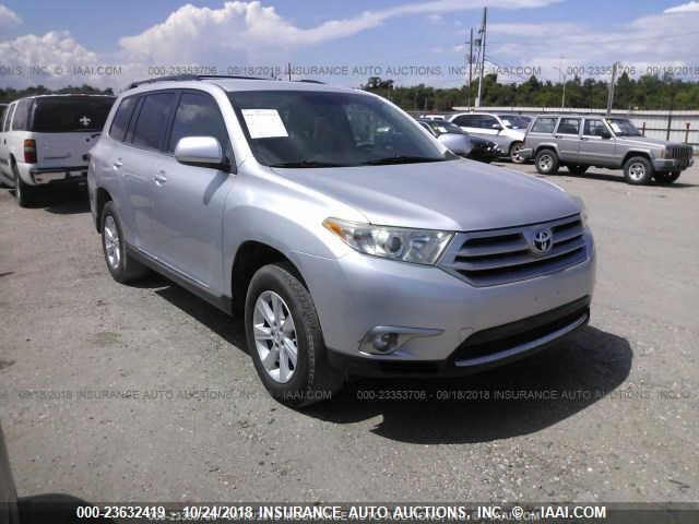 5TDBK3EH8BS076150 - 2011 TOYOTA HIGHLANDER SE SILVER photo 1