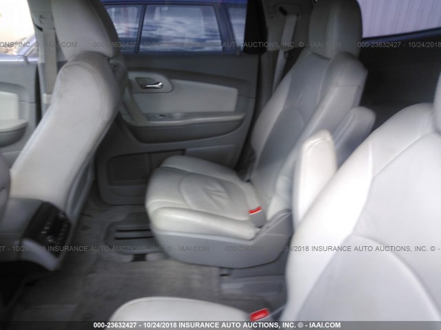 1GNKRJED9BJ418982 - 2011 CHEVROLET TRAVERSE LT SILVER photo 8