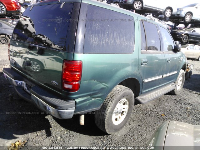 1FMRU1667YLA08132 - 2000 FORD EXPEDITION XLT GREEN photo 4