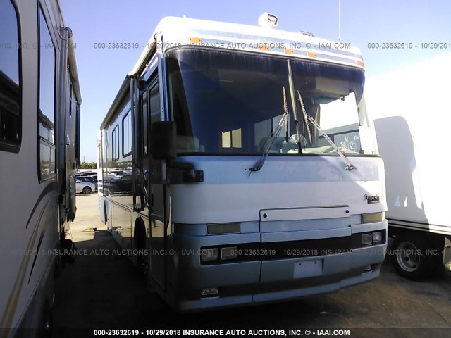 1RF120415S2011481 - 1995 ROADMASTER RAIL DYANASTER WHITE photo 1