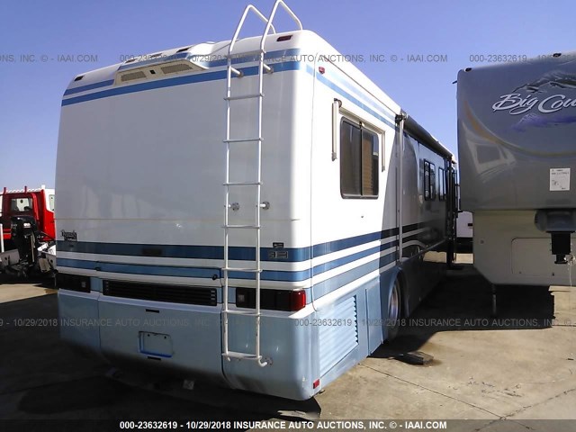 1RF120415S2011481 - 1995 ROADMASTER RAIL DYANASTER WHITE photo 4