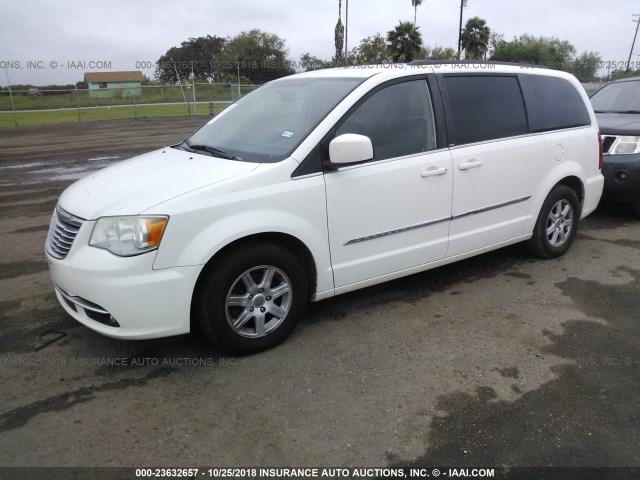 2C4RC1BG2DR585013 - 2013 CHRYSLER TOWN & COUNTRY TOURING WHITE photo 2