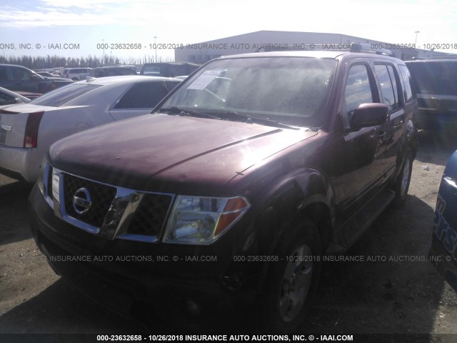 5N1AR18U96C642713 - 2006 NISSAN PATHFINDER LE/SE/XE RED photo 2