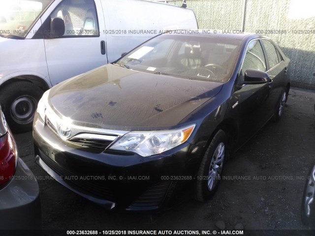 4T1BD1FK5EU100456 - 2014 TOYOTA CAMRY HYBRID/LE/XLE BLACK photo 2