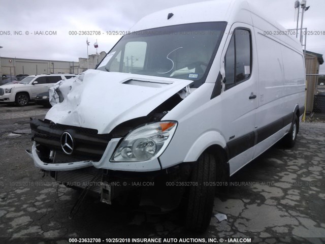 WD3PE8CB2C5613234 - 2012 MERCEDES-BENZ SPRINTER 2500 WHITE photo 2