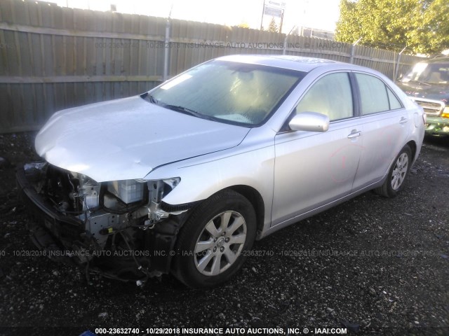 4T1BK46K47U039806 - 2007 TOYOTA CAMRY NEW GENERAT LE/XLE/SE SILVER photo 2